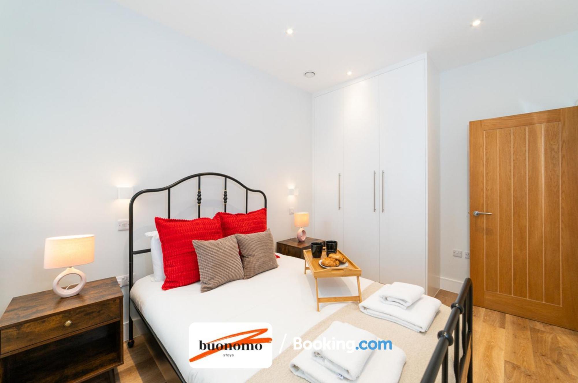 Two Bedroom Apartment At Buonomo Stays Short Lets & Serviced Accommodation Close To Wimbledon Tennis Courts 런던 외부 사진