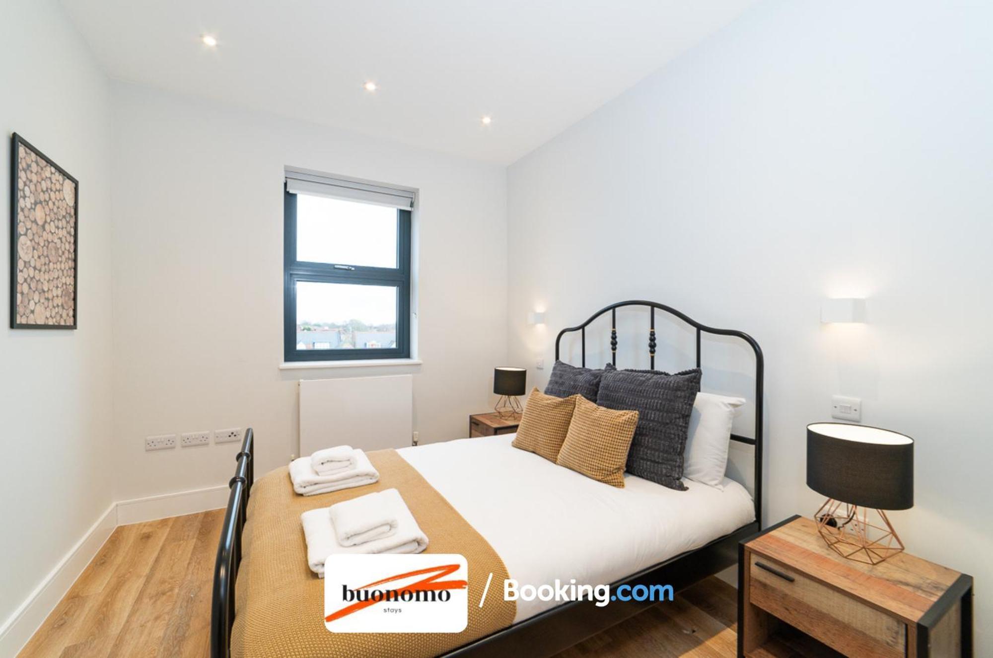 Two Bedroom Apartment At Buonomo Stays Short Lets & Serviced Accommodation Close To Wimbledon Tennis Courts 런던 외부 사진